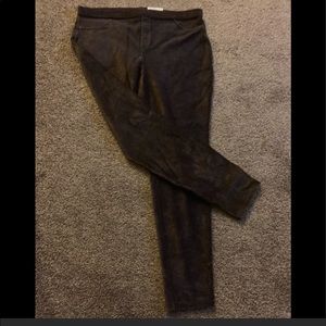 HUE Brown Corduroy Leggings